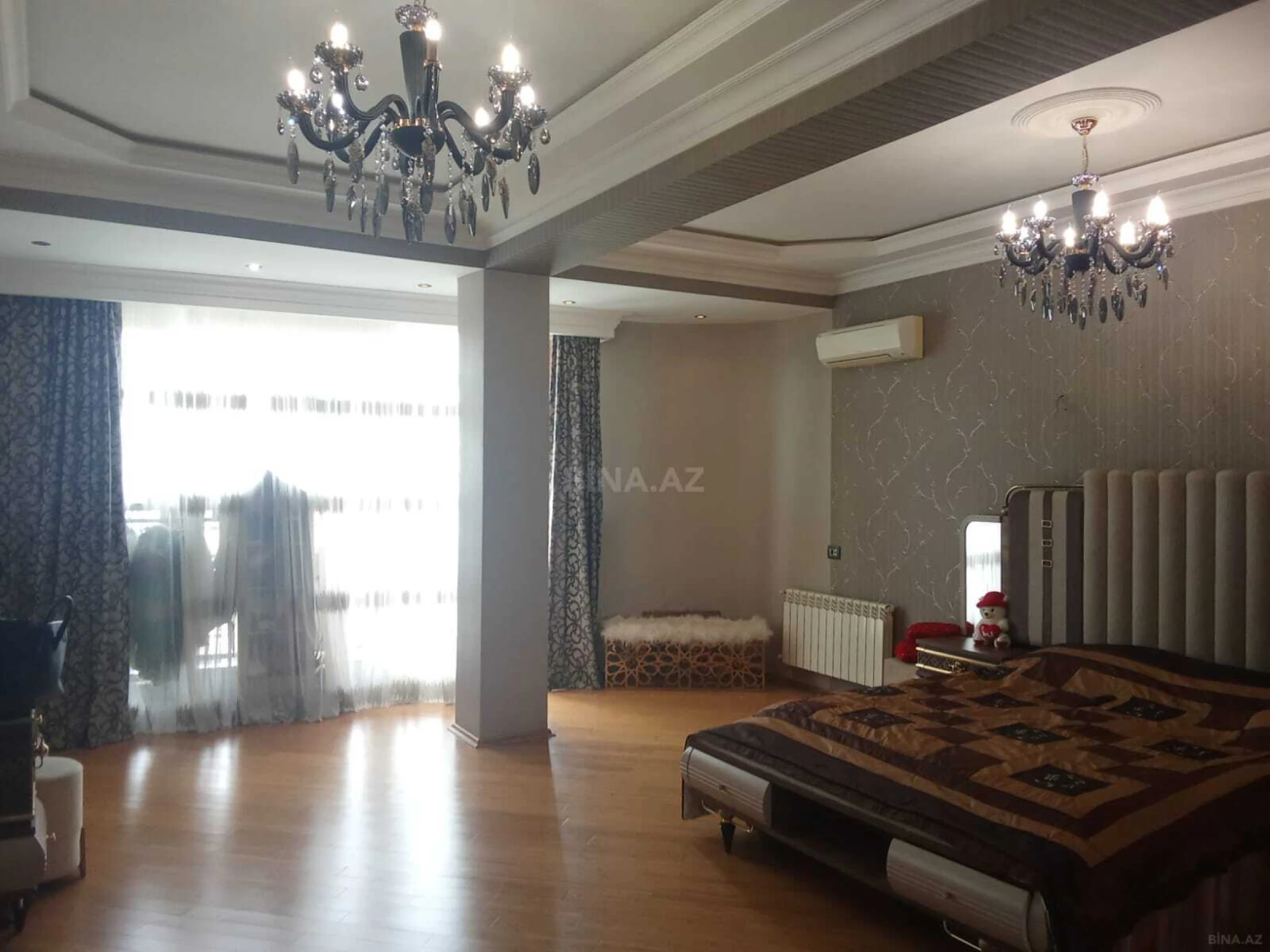 Satılır 3 otaqlı mənzil 150 m²
