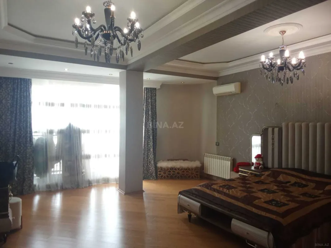 Satılır 3 otaqlı mənzil 150 m²