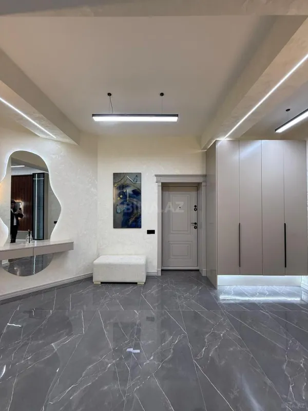 Satılır 2 otaqlı mənzil 99 m²