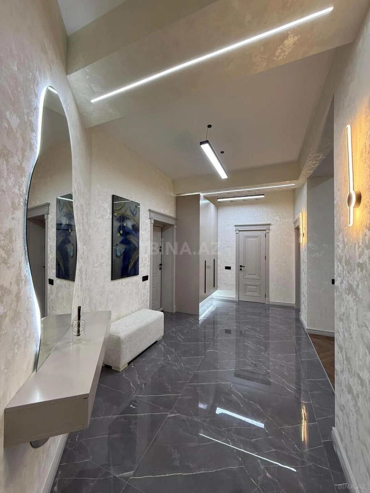 Satılır 2 otaqlı mənzil 99 m²