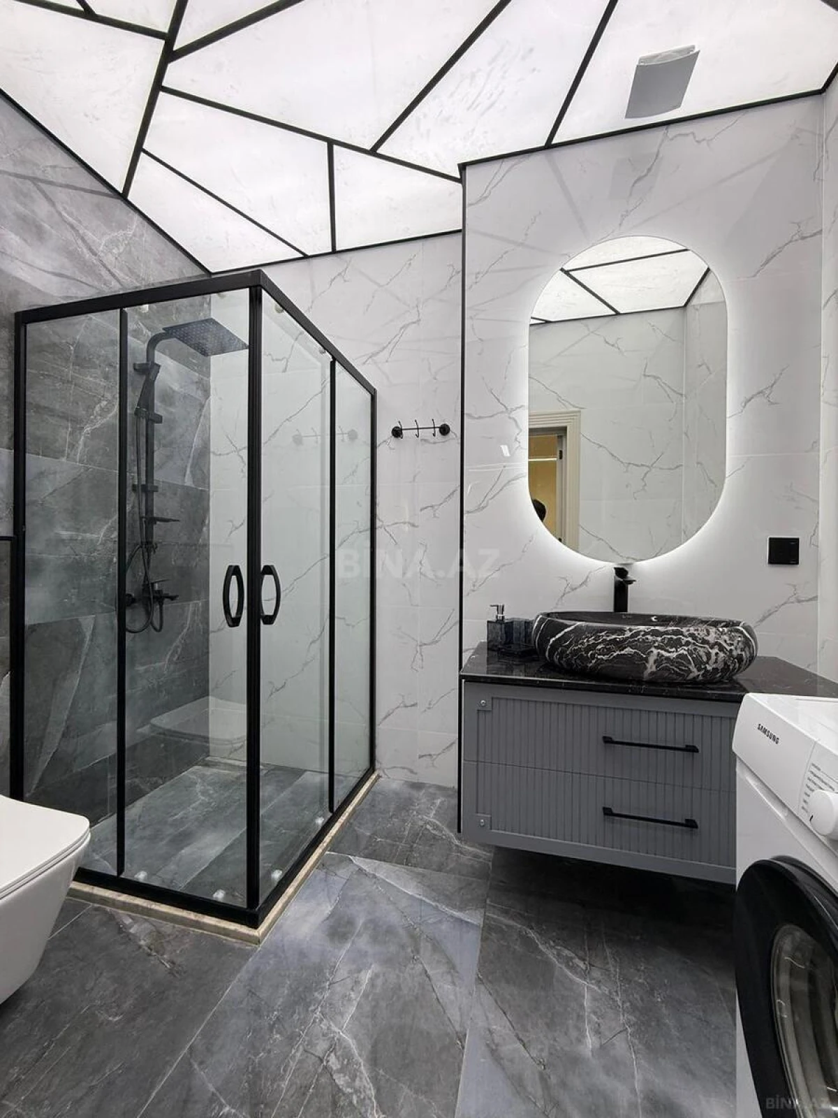 Satılır 2 otaqlı mənzil 99 m²