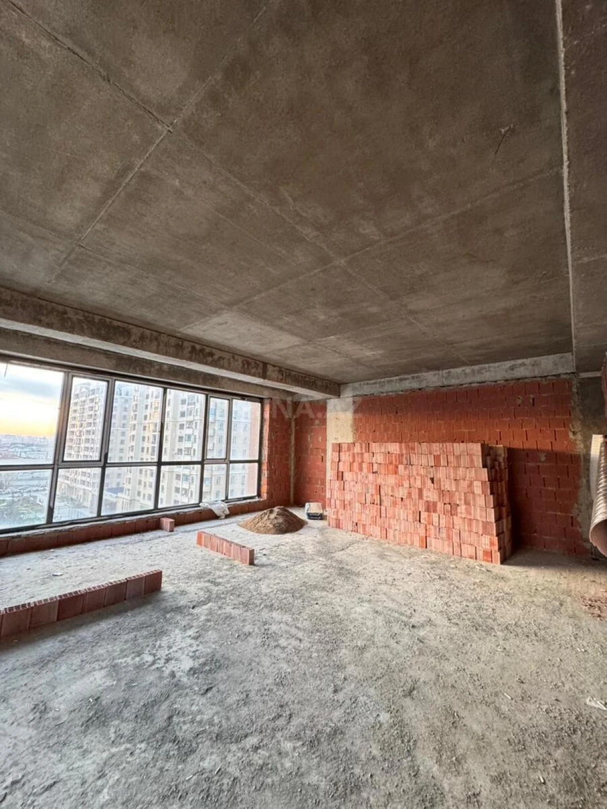 Satılır 3 otaqlı mənzil 100 m²