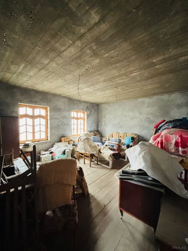 Satılır 6 otaqlı həyət evi 253 m²