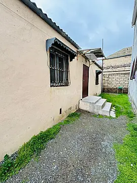 Satılır 6 otaqlı həyət evi 253 m²