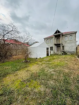 Satılır 6 otaqlı həyət evi 253 m²