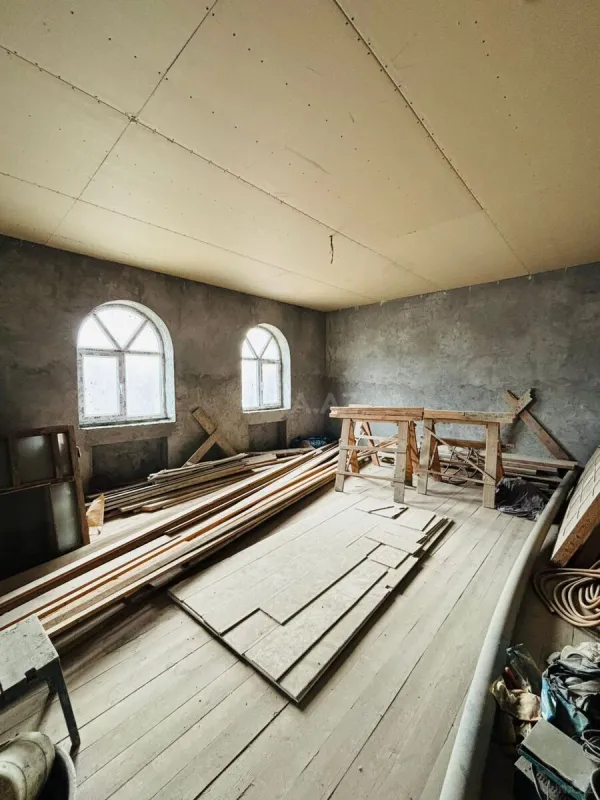 Satılır 6 otaqlı həyət evi 253 m²