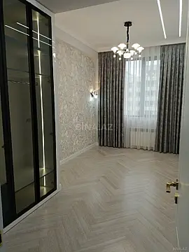 Satılır 4 otaqlı mənzil 160 m²