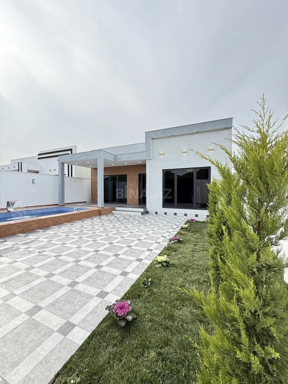 Satılır 4 otaqlı həyət evi 160 m²