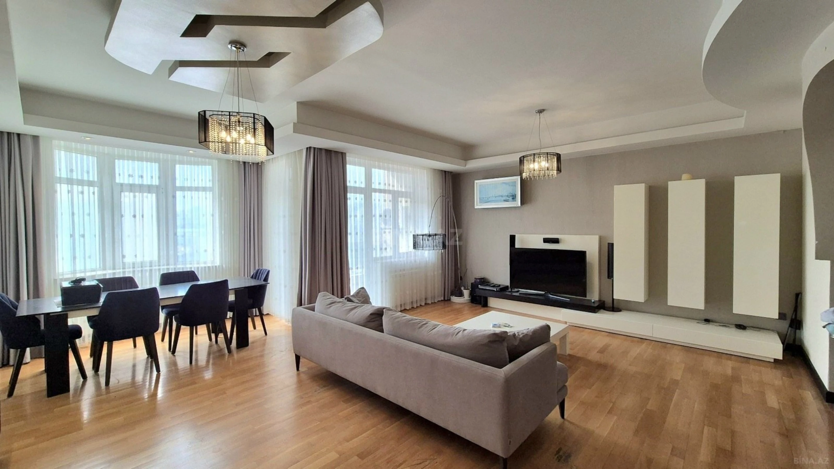 Satılır 4 otaqlı mənzil 161 m²