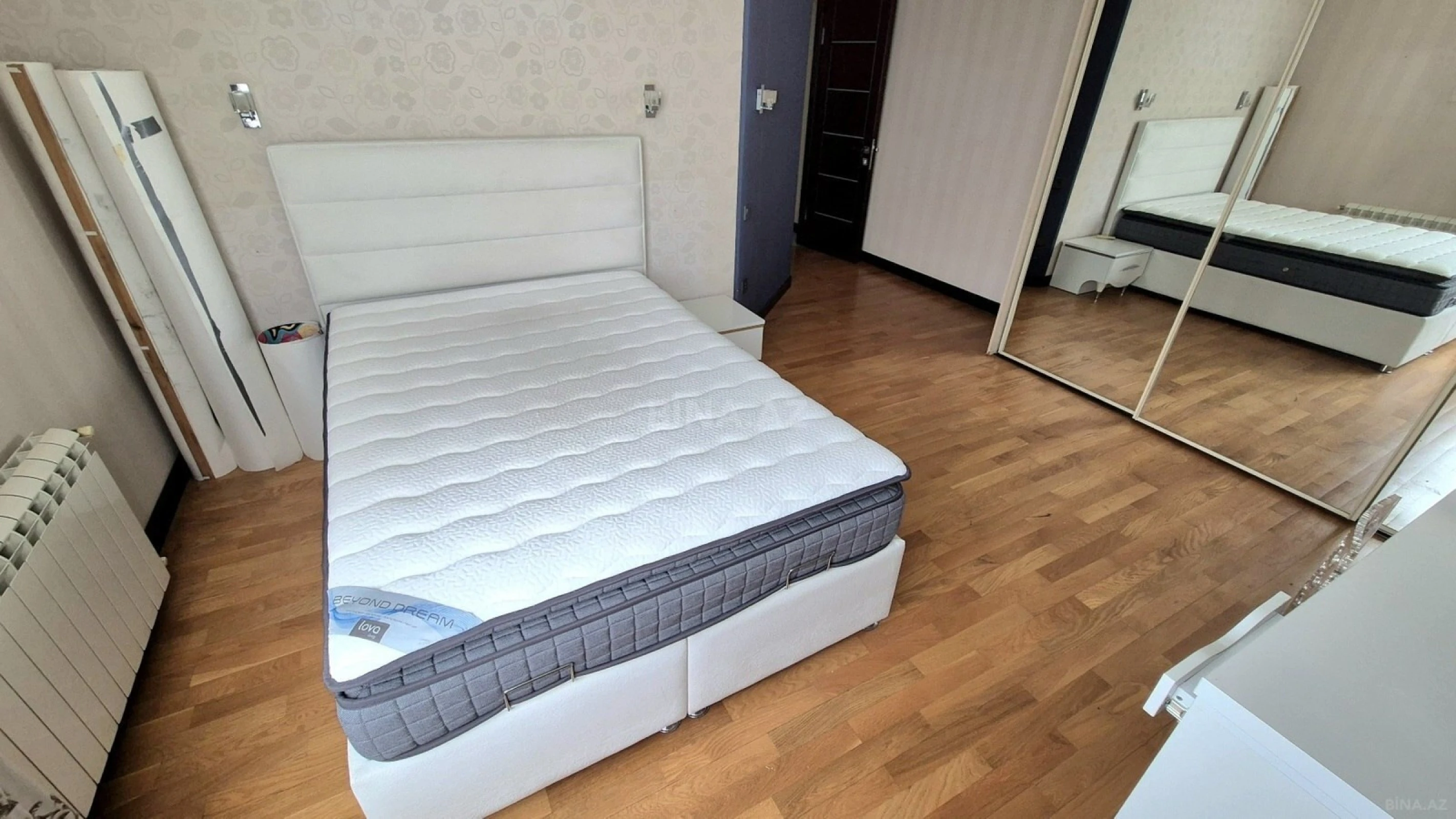 Satılır 4 otaqlı mənzil 161 m²
