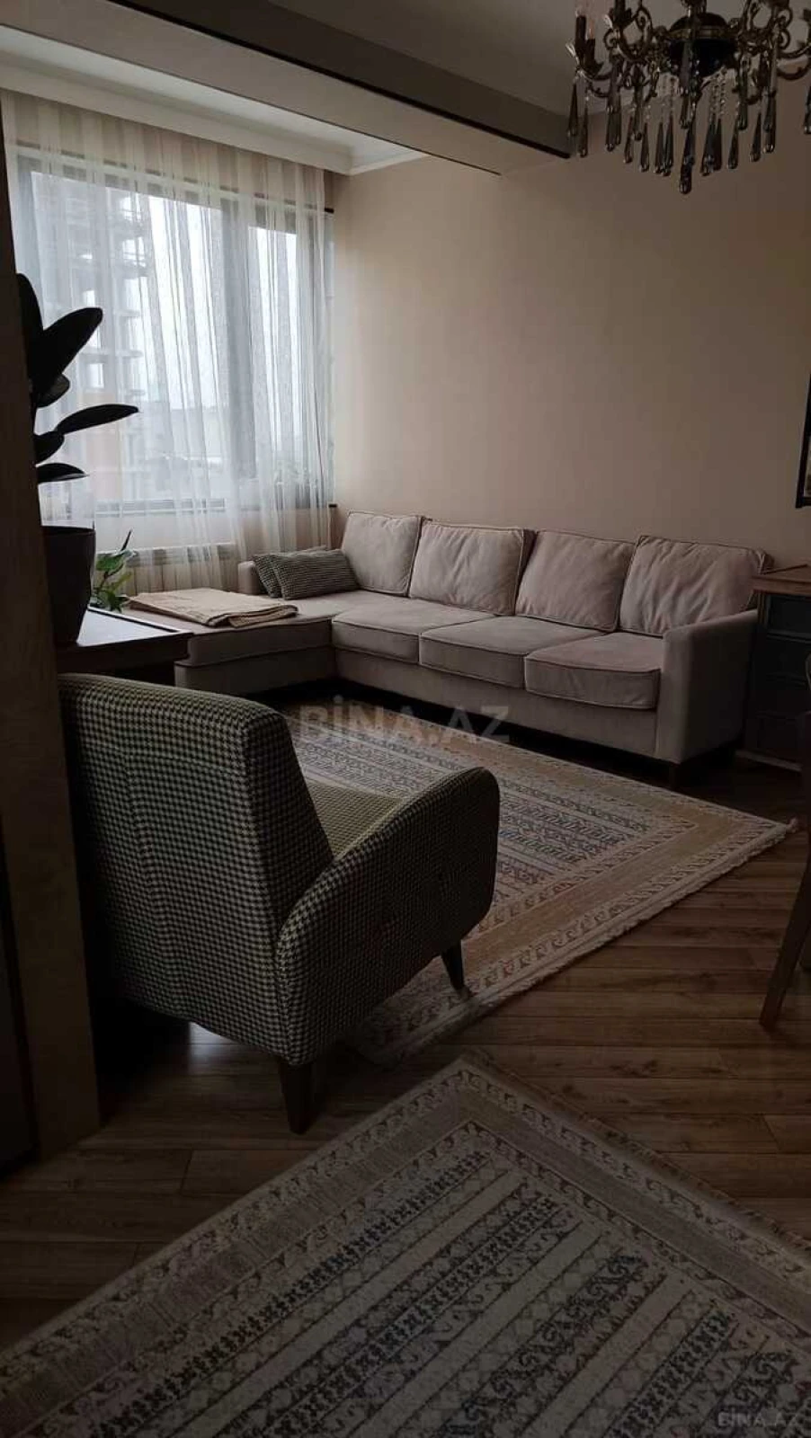 Satılır 4 otaqlı mənzil 100 m²