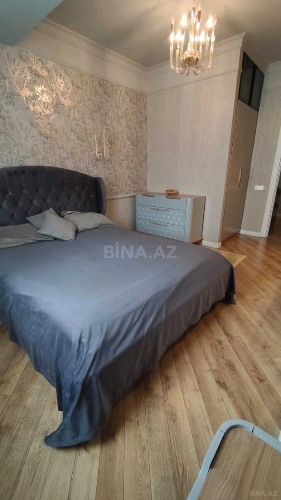 Satılır 4 otaqlı mənzil 100 m²