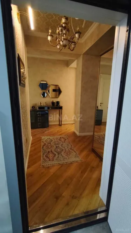 Satılır 4 otaqlı mənzil 100 m²