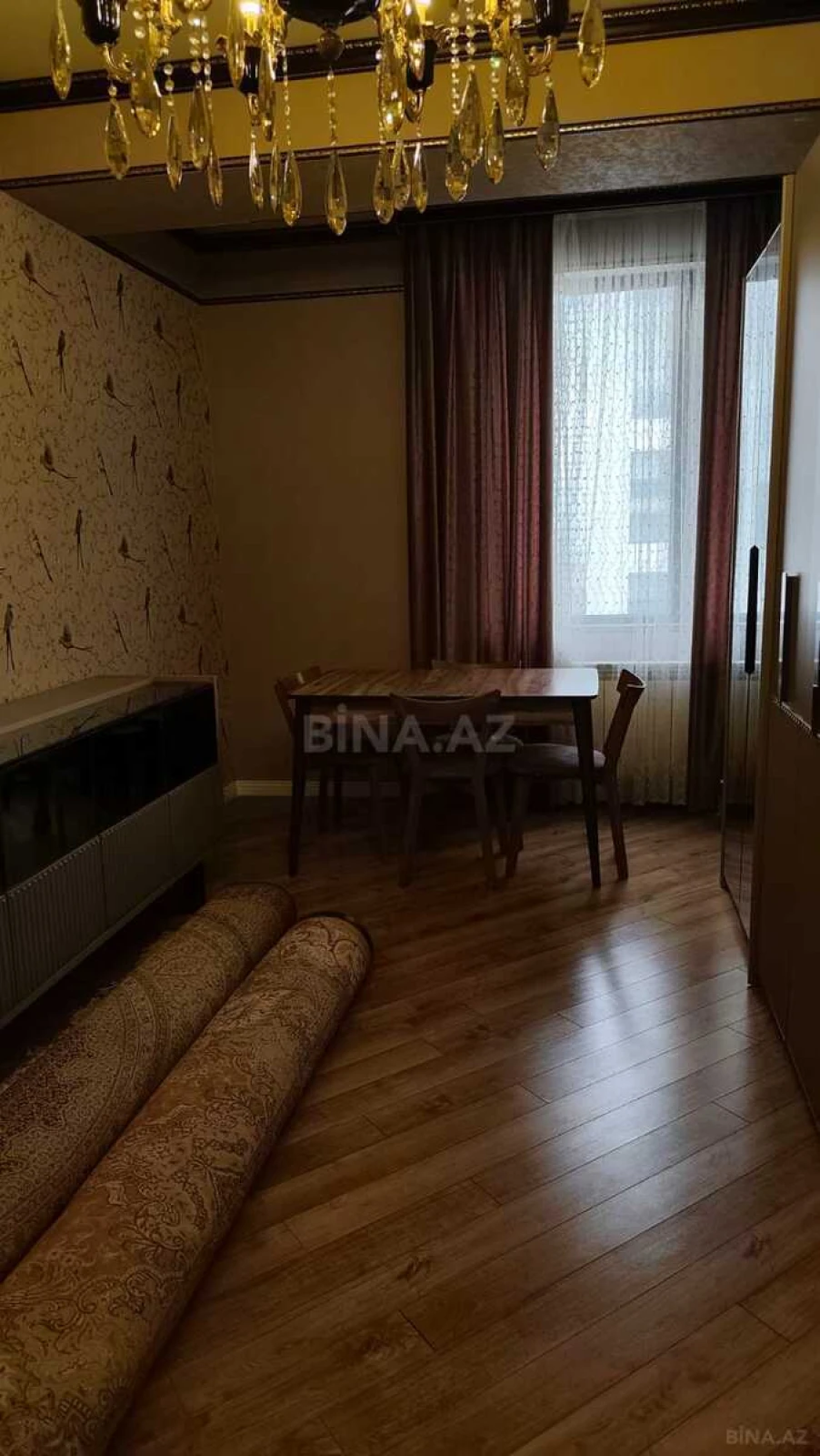 Satılır 4 otaqlı mənzil 100 m²