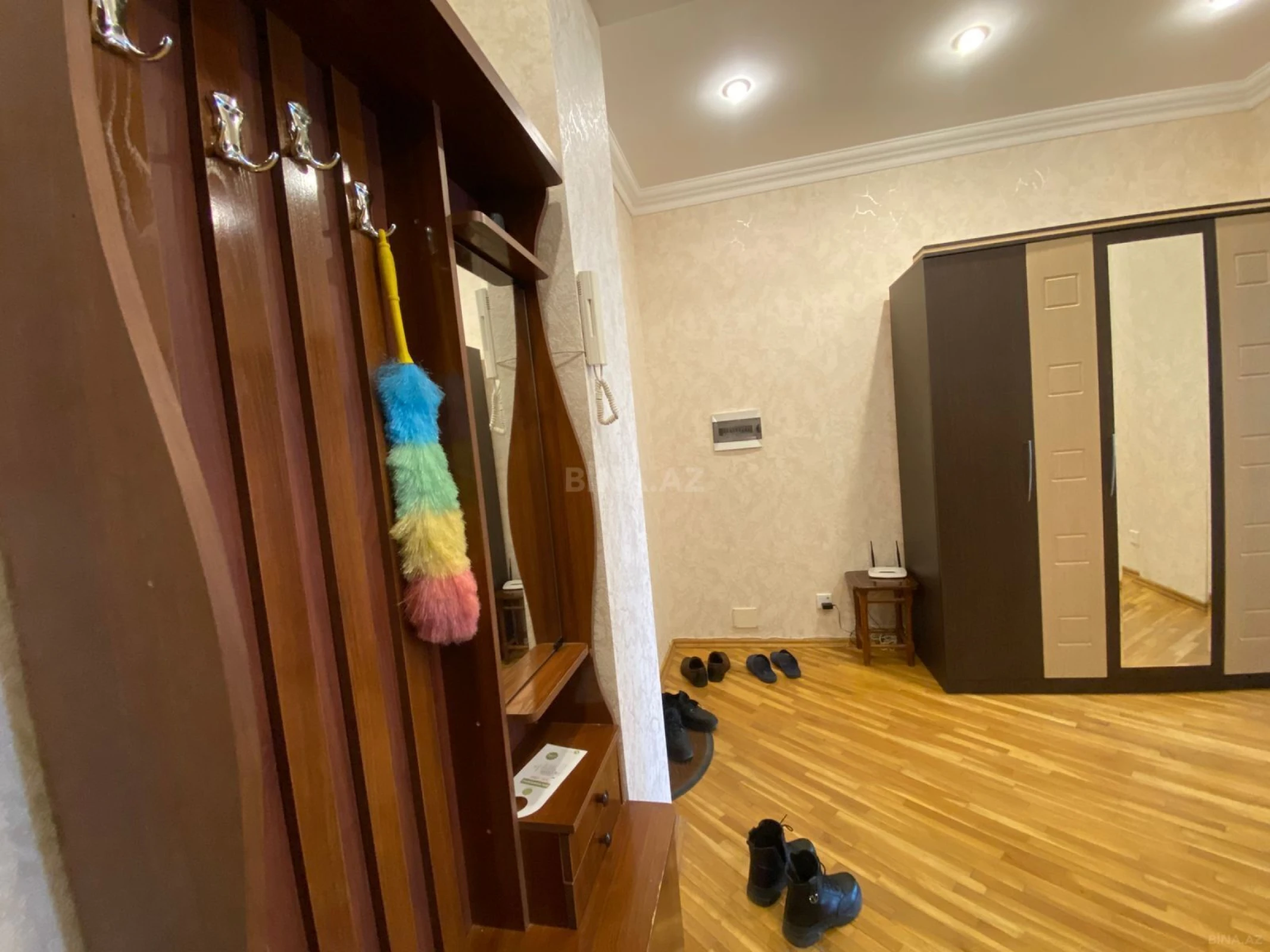 Satılır 2 otaqlı mənzil 92 m²