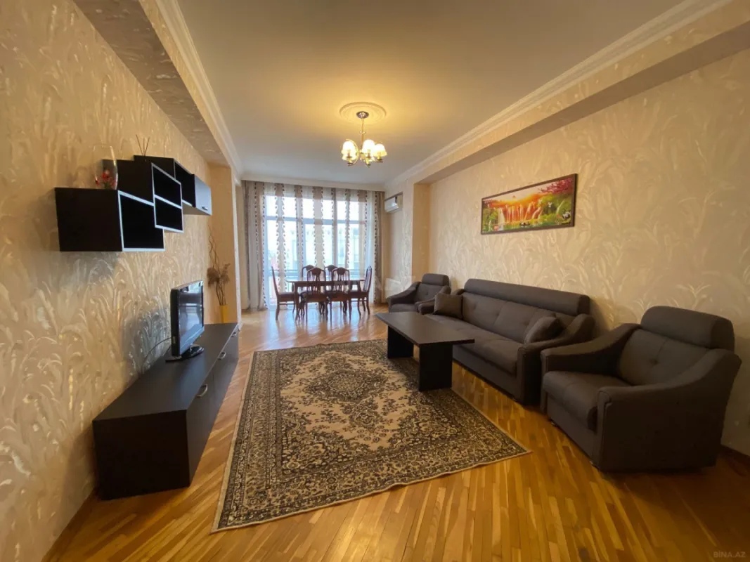 Satılır 2 otaqlı mənzil 92 m²