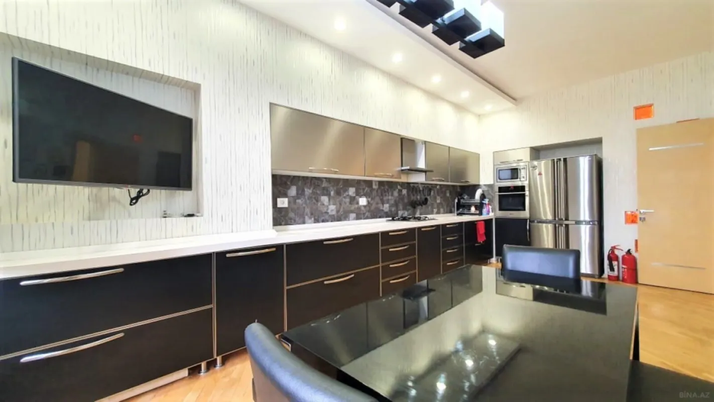 Kirayə verilir 3 otaqlı mənzil 120 m²