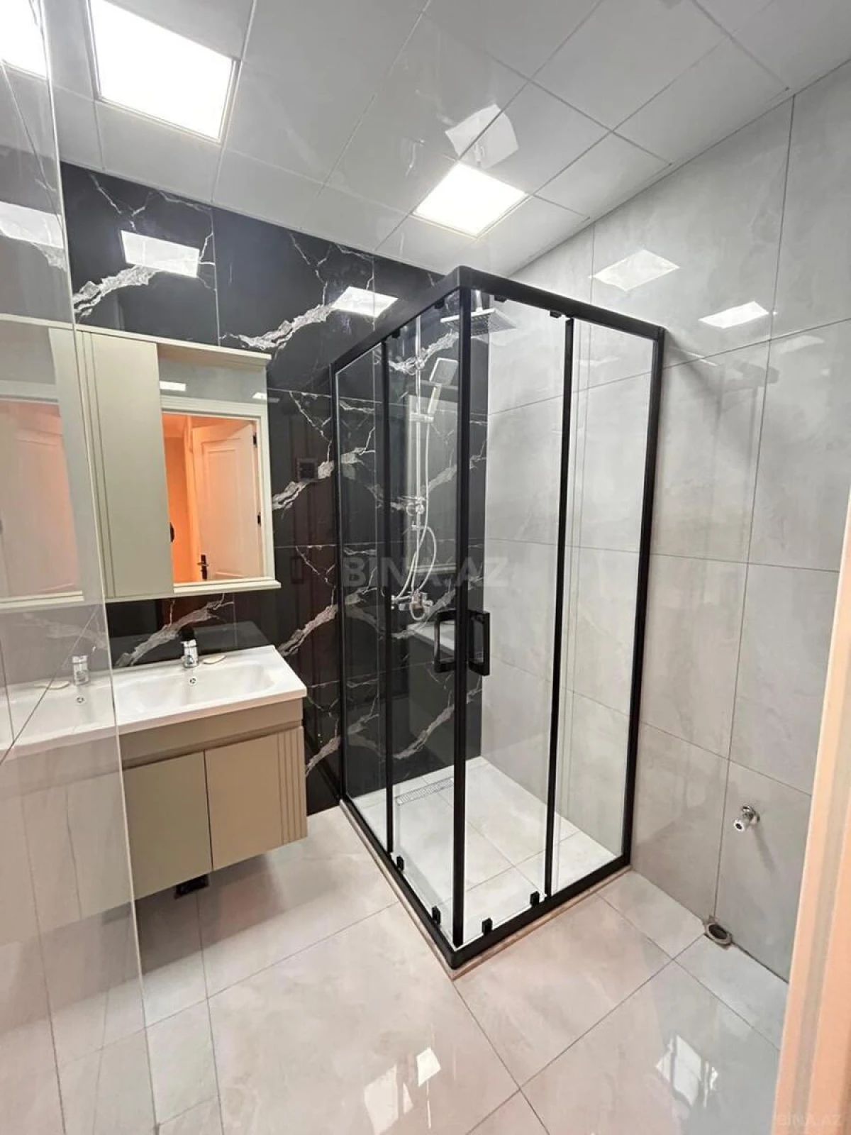 Satılır 3 otaqlı mənzil 80 m²