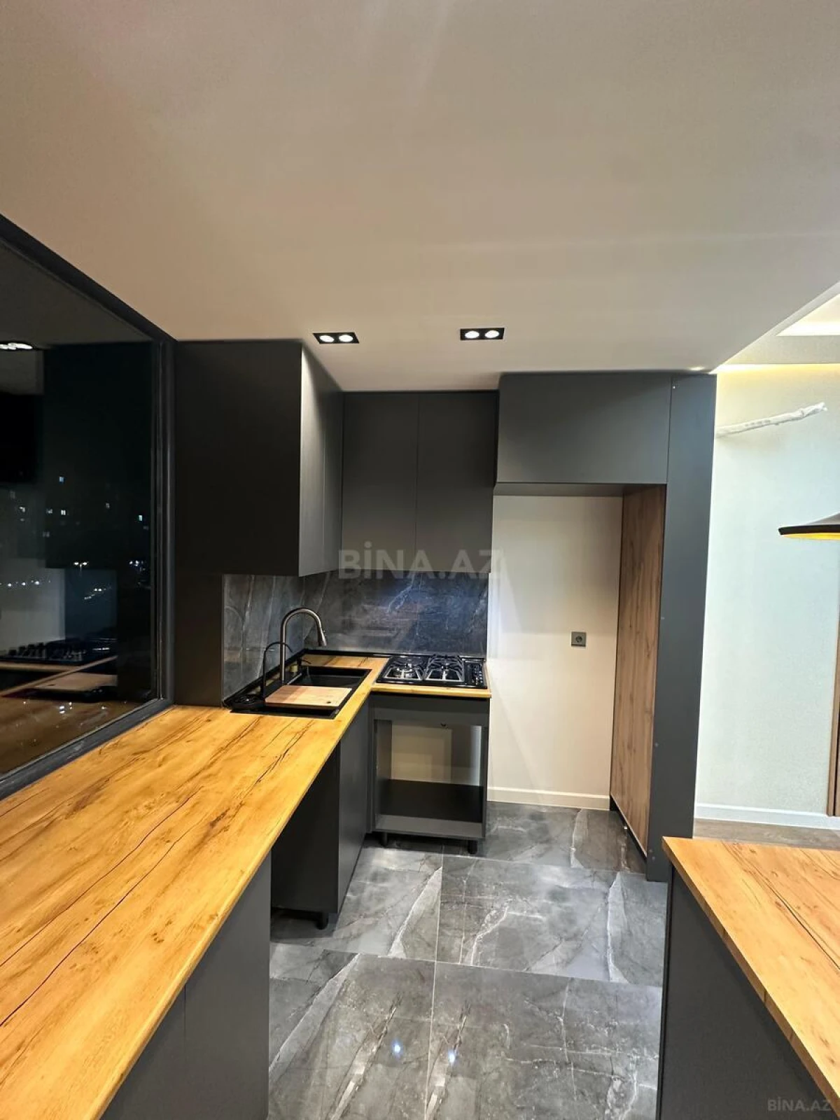 Satılır 3 otaqlı mənzil 100 m²