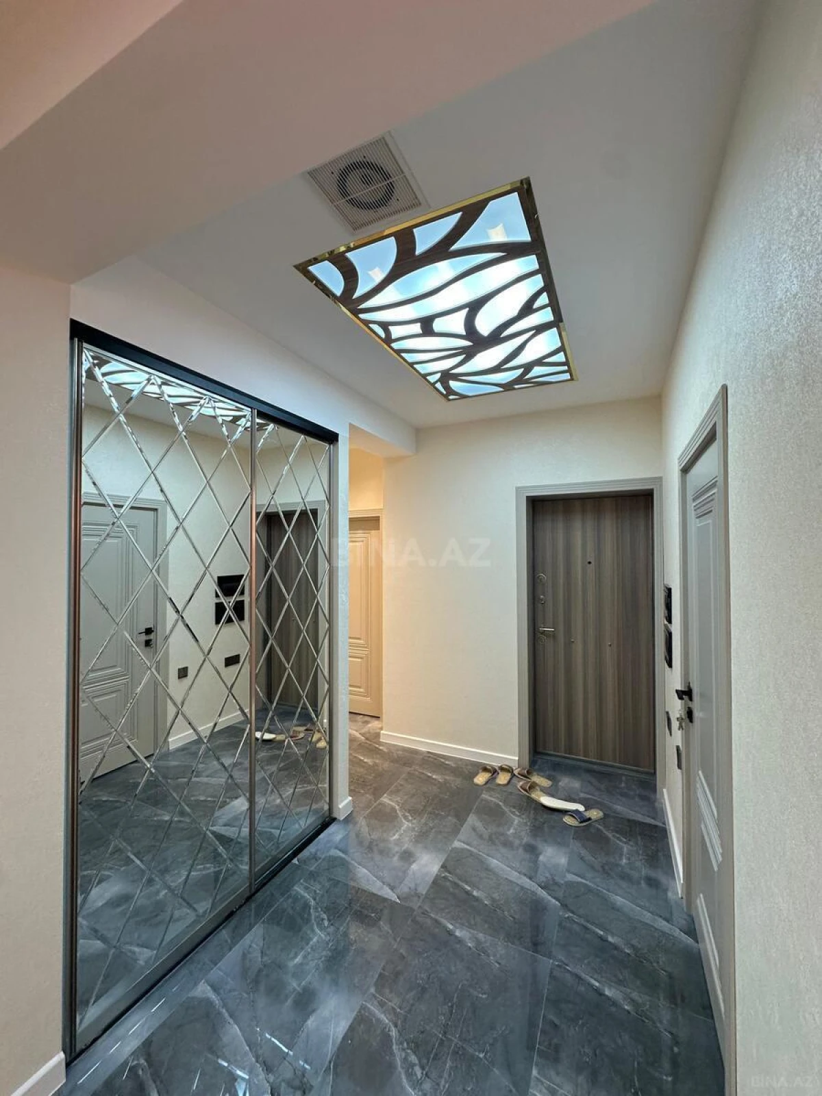 Satılır 3 otaqlı mənzil 100 m²