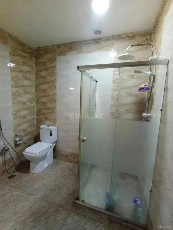 Satılır 3 otaqlı mənzil 130 m²