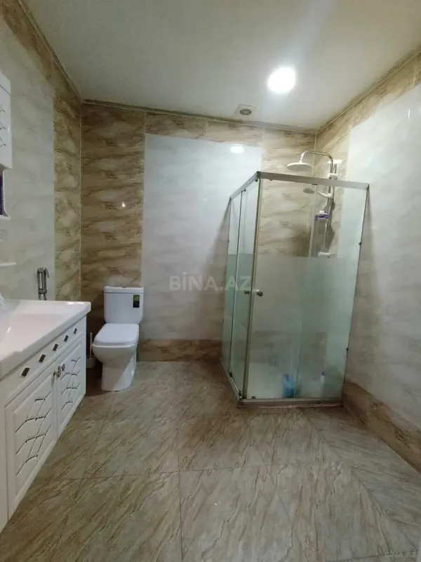 Satılır 3 otaqlı mənzil 130 m²