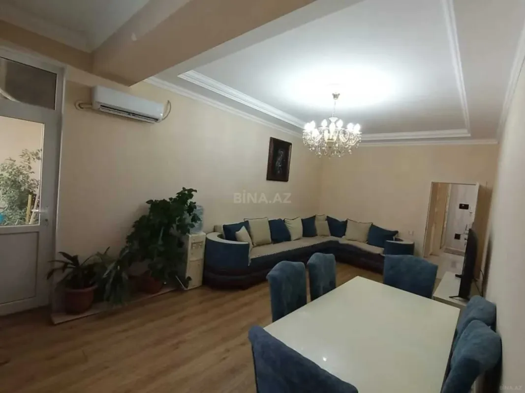 Satılır 3 otaqlı mənzil 130 m²