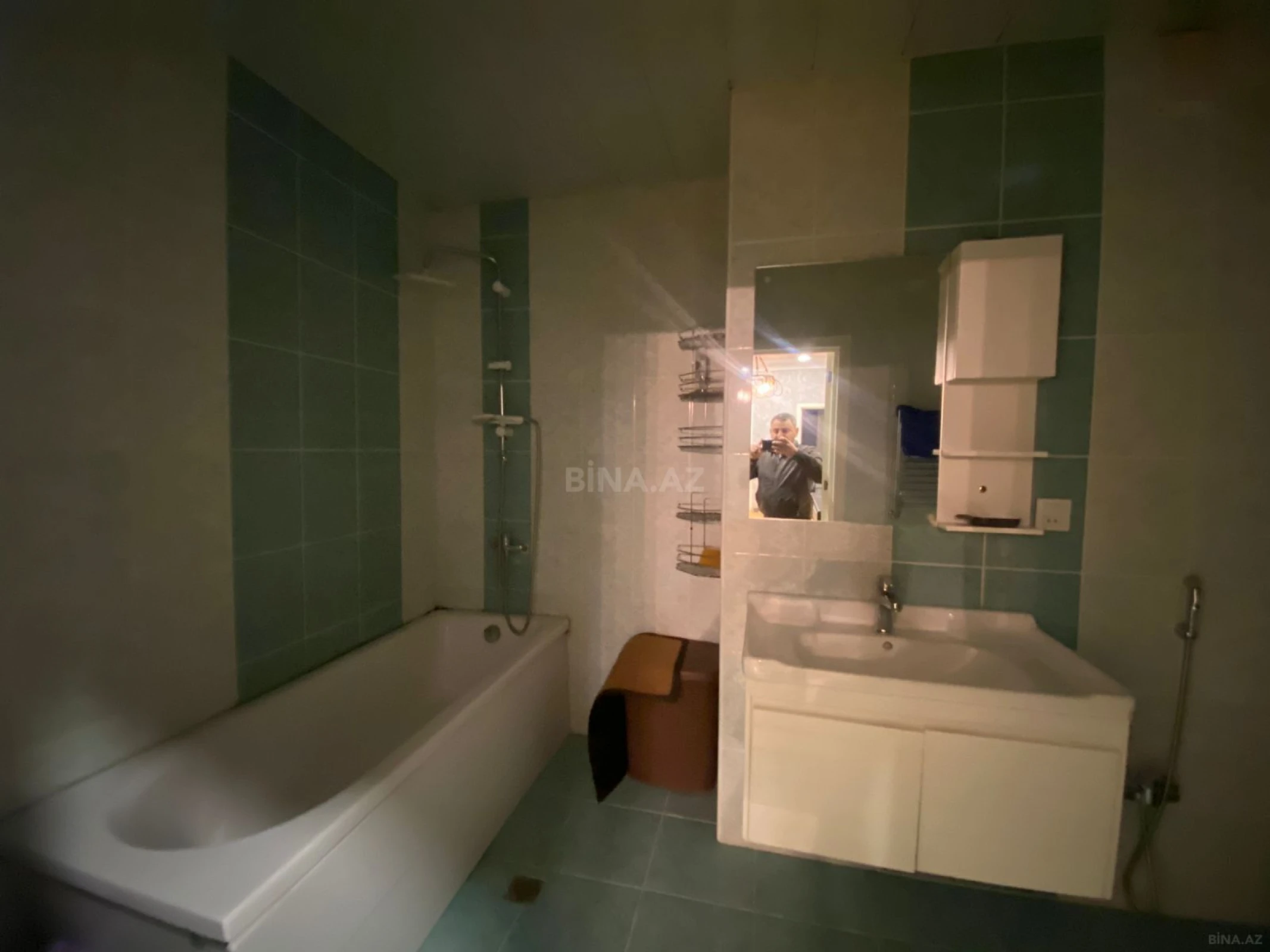 Satılır 3 otaqlı mənzil 128 m²