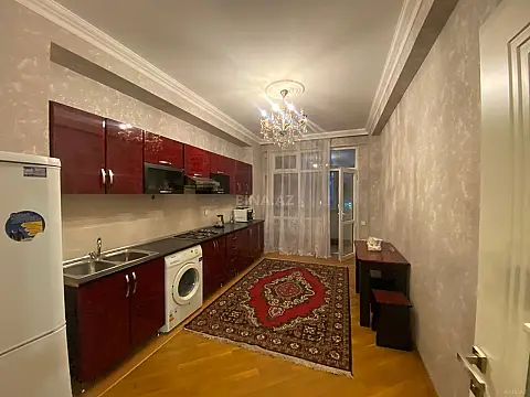 Satılır 3 otaqlı mənzil 128 m²