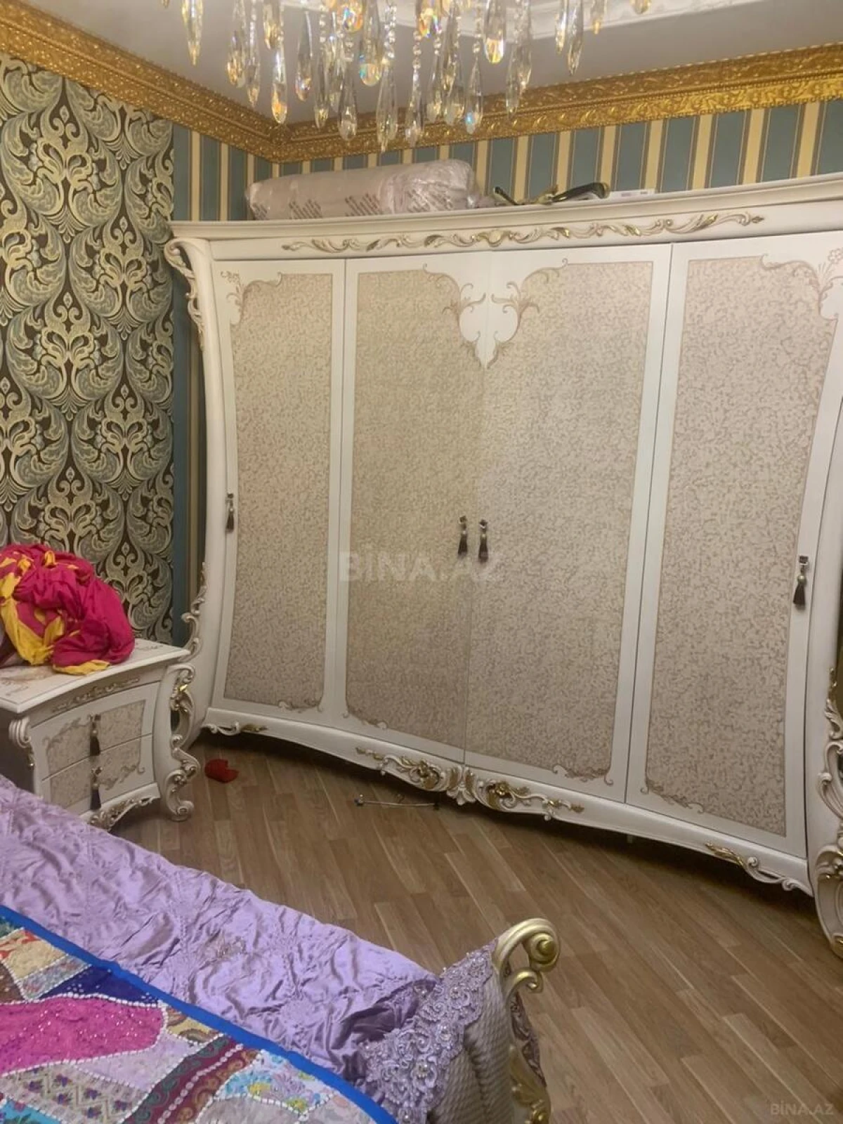 Satılır 6 otaqlı həyət evi 350 m²