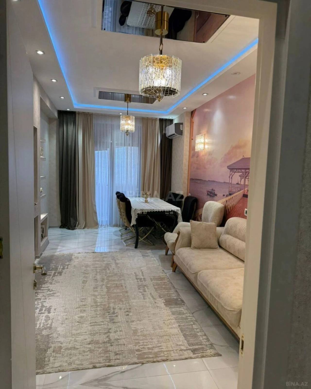Satılır 3 otaqlı mənzil 130 m²