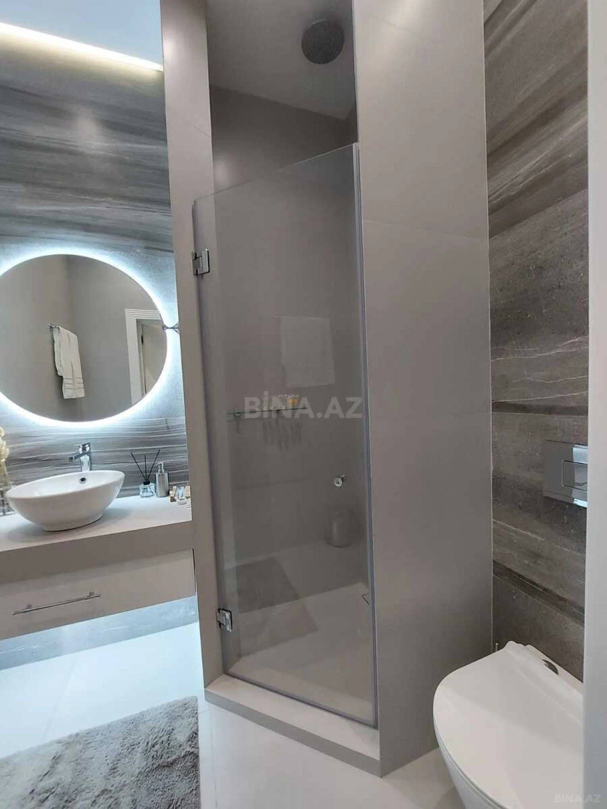 Kirayə verilir 2 otaqlı mənzil 90 m²
