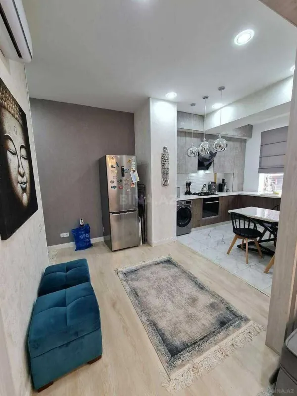 Kirayə verilir 2 otaqlı mənzil 90 m²