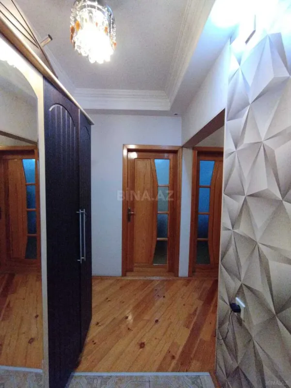 Satılır 4 otaqlı mənzil 105 m²