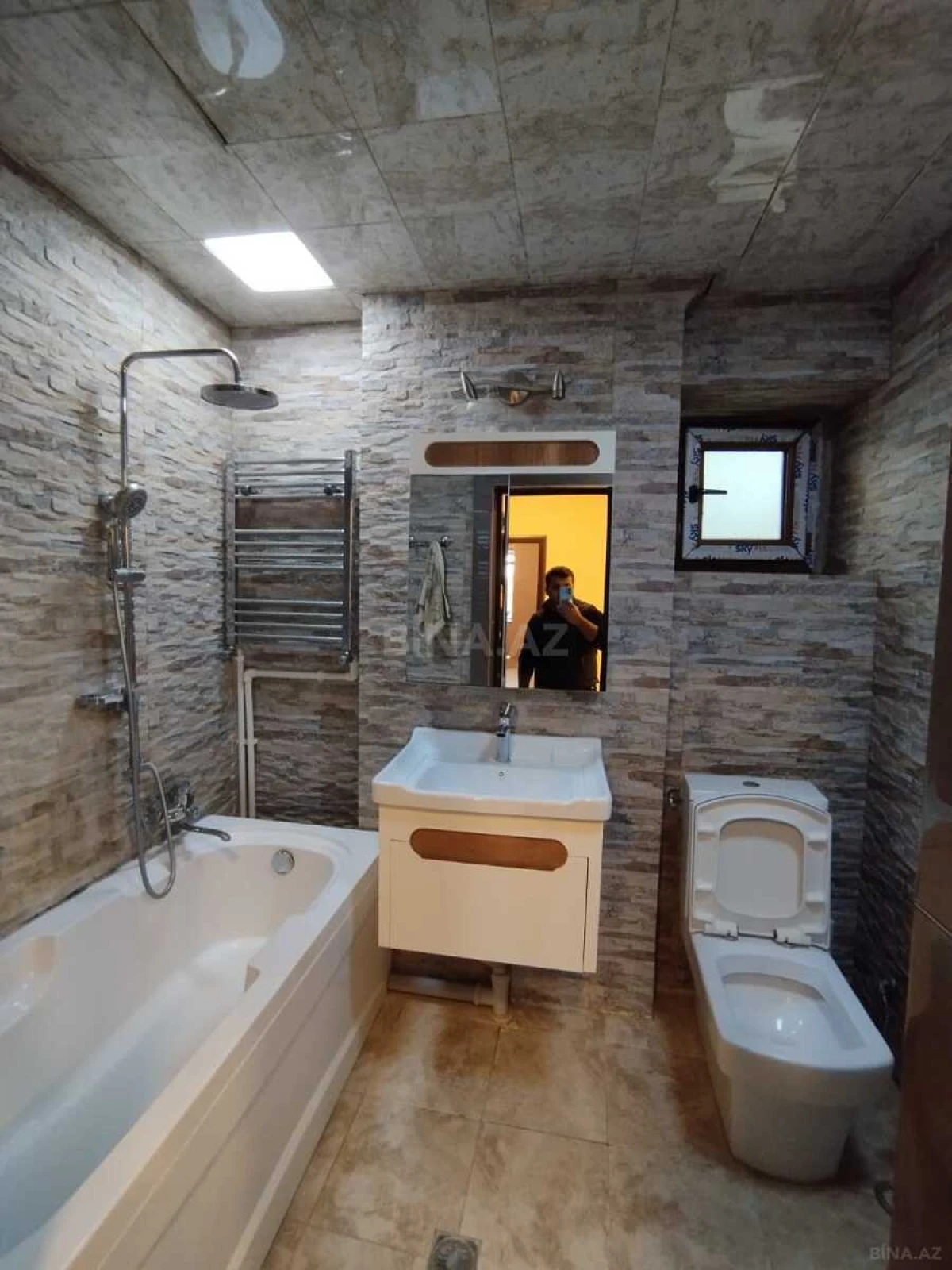 Satılır 3 otaqlı mənzil 88 m²