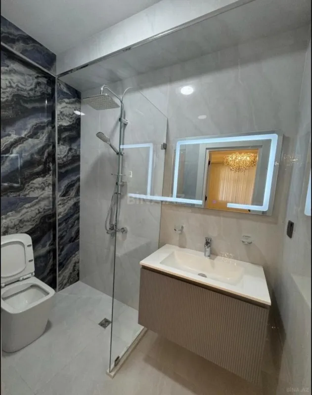 Satılır 3 otaqlı mənzil 138 m²