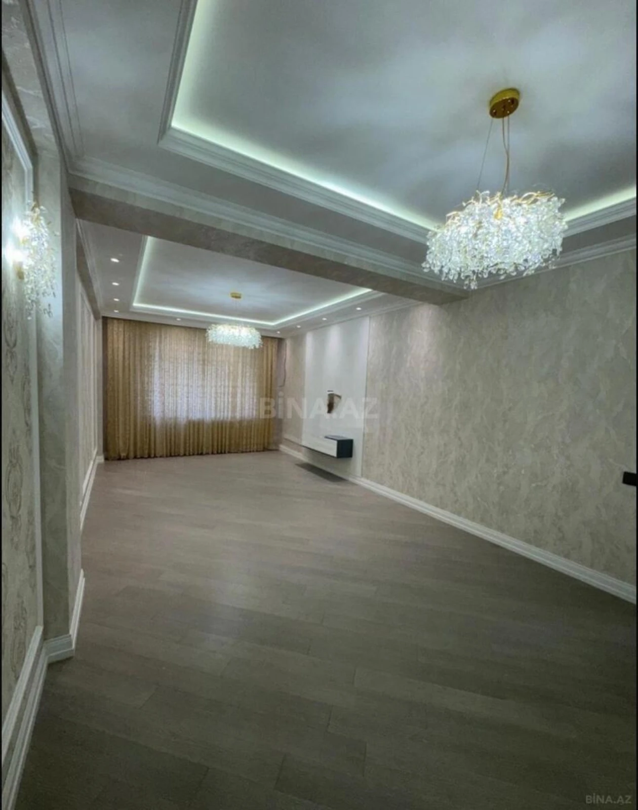 Satılır 3 otaqlı mənzil 138 m²
