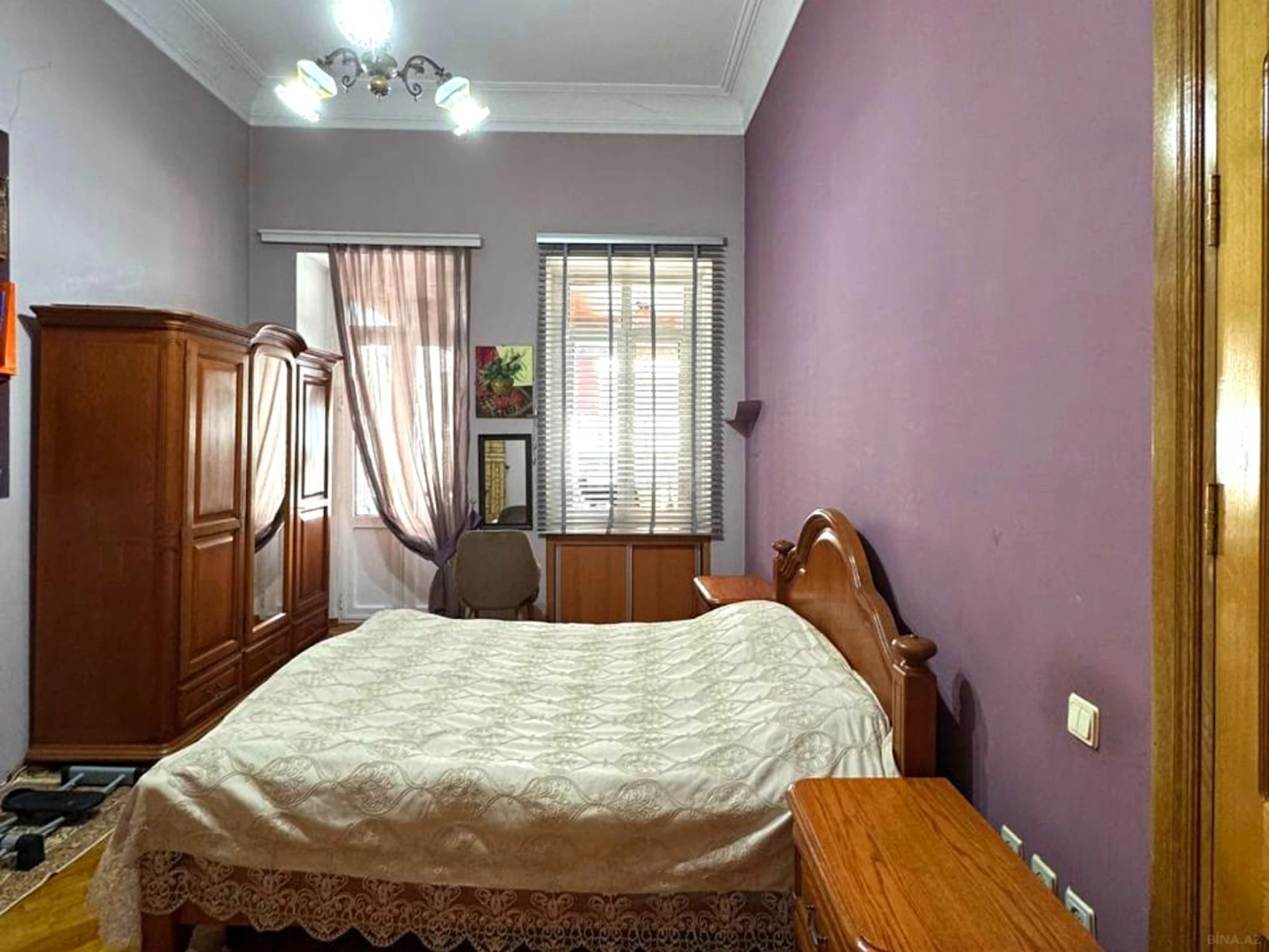 Satılır 4 otaqlı mənzil 210 m²