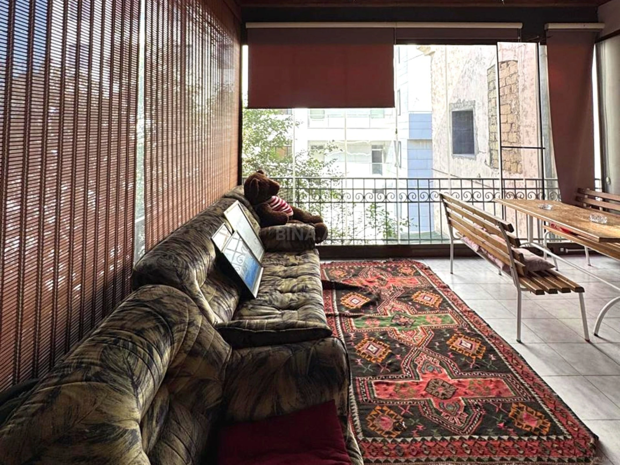 Satılır 4 otaqlı mənzil 210 m²