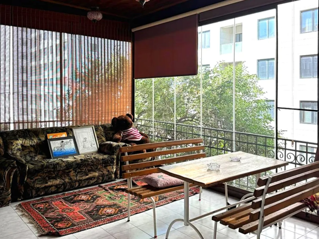 Satılır 4 otaqlı mənzil 210 m²