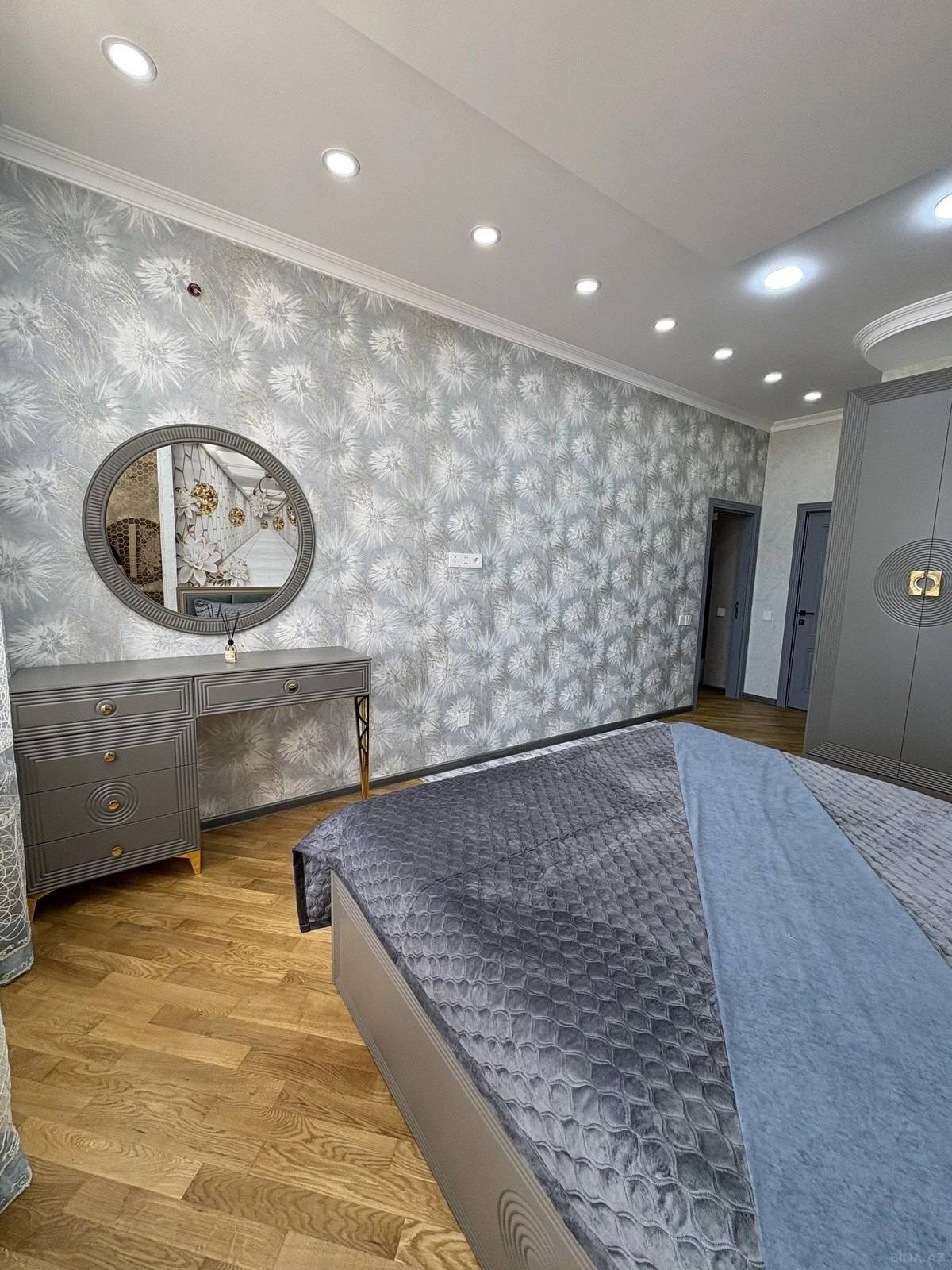 Satılır 3 otaqlı mənzil 106 m²