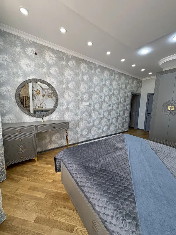 Satılır 3 otaqlı mənzil 106 m²