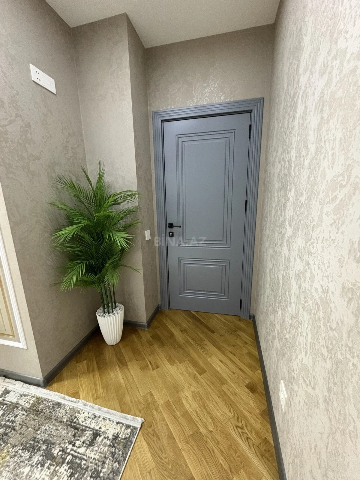 Satılır 3 otaqlı mənzil 106 m²