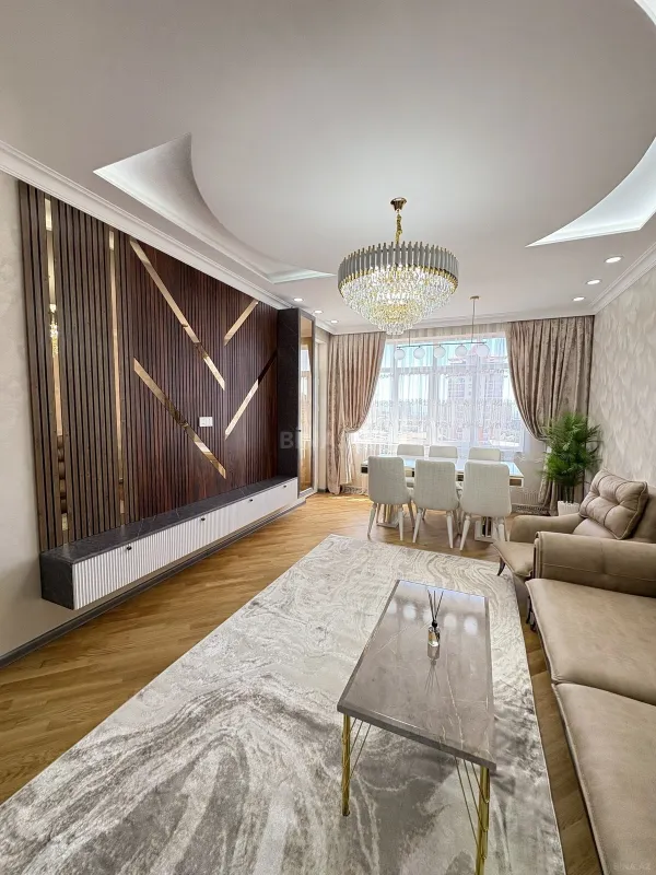 Satılır 3 otaqlı mənzil 106 m²
