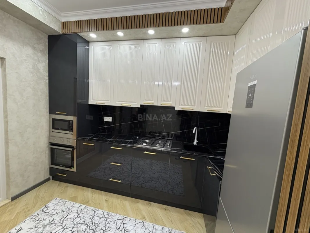 Satılır 3 otaqlı mənzil 106 m²