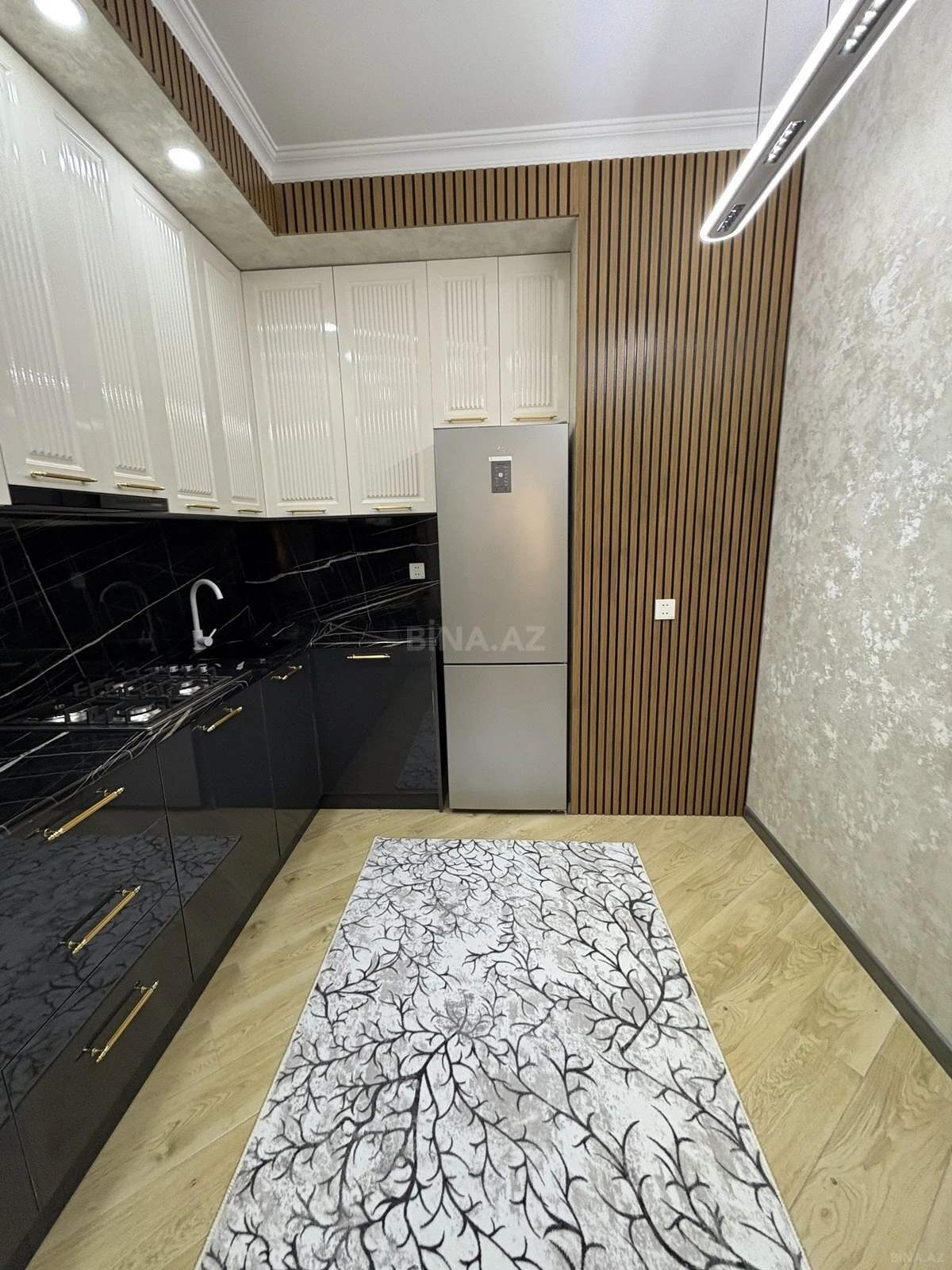 Satılır 3 otaqlı mənzil 106 m²