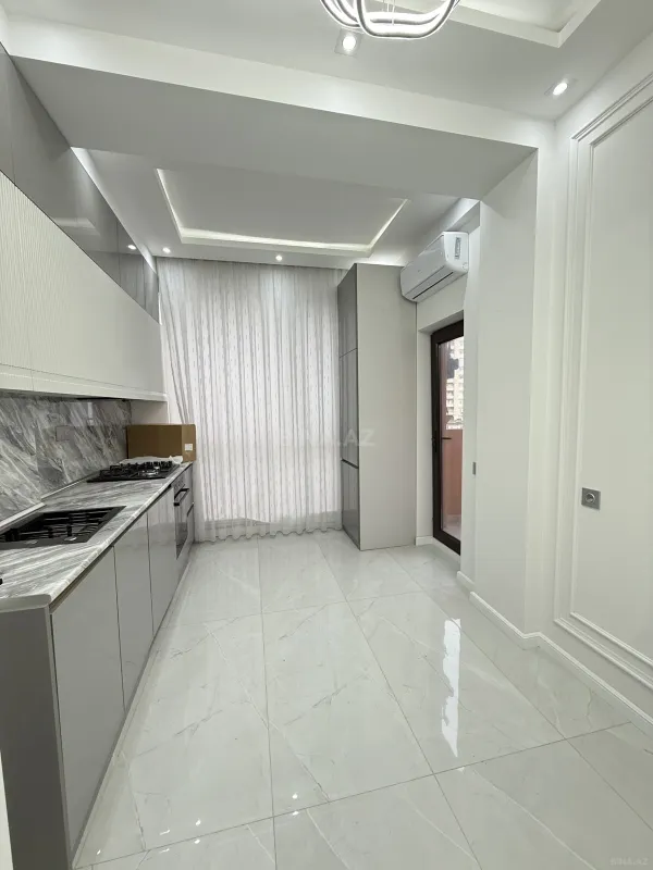 Kirayə verilir 3 otaqlı mənzil 120 m²