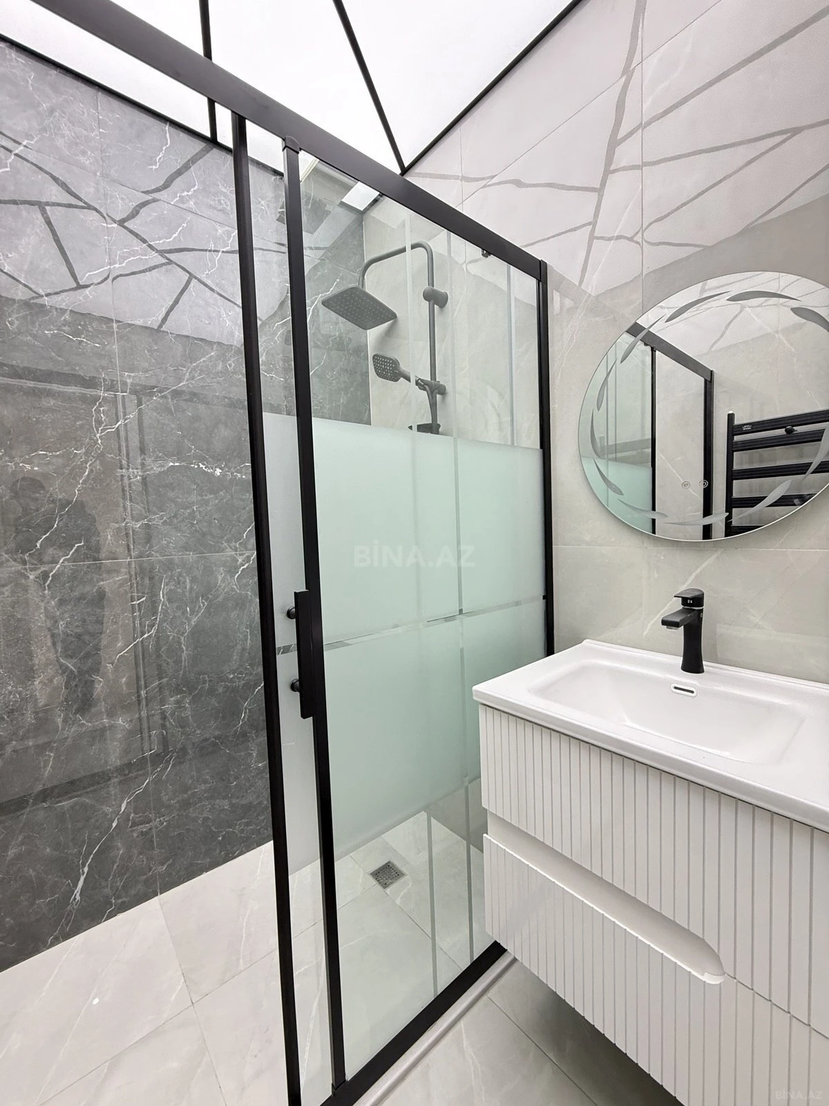 Kirayə verilir 3 otaqlı mənzil 120 m²