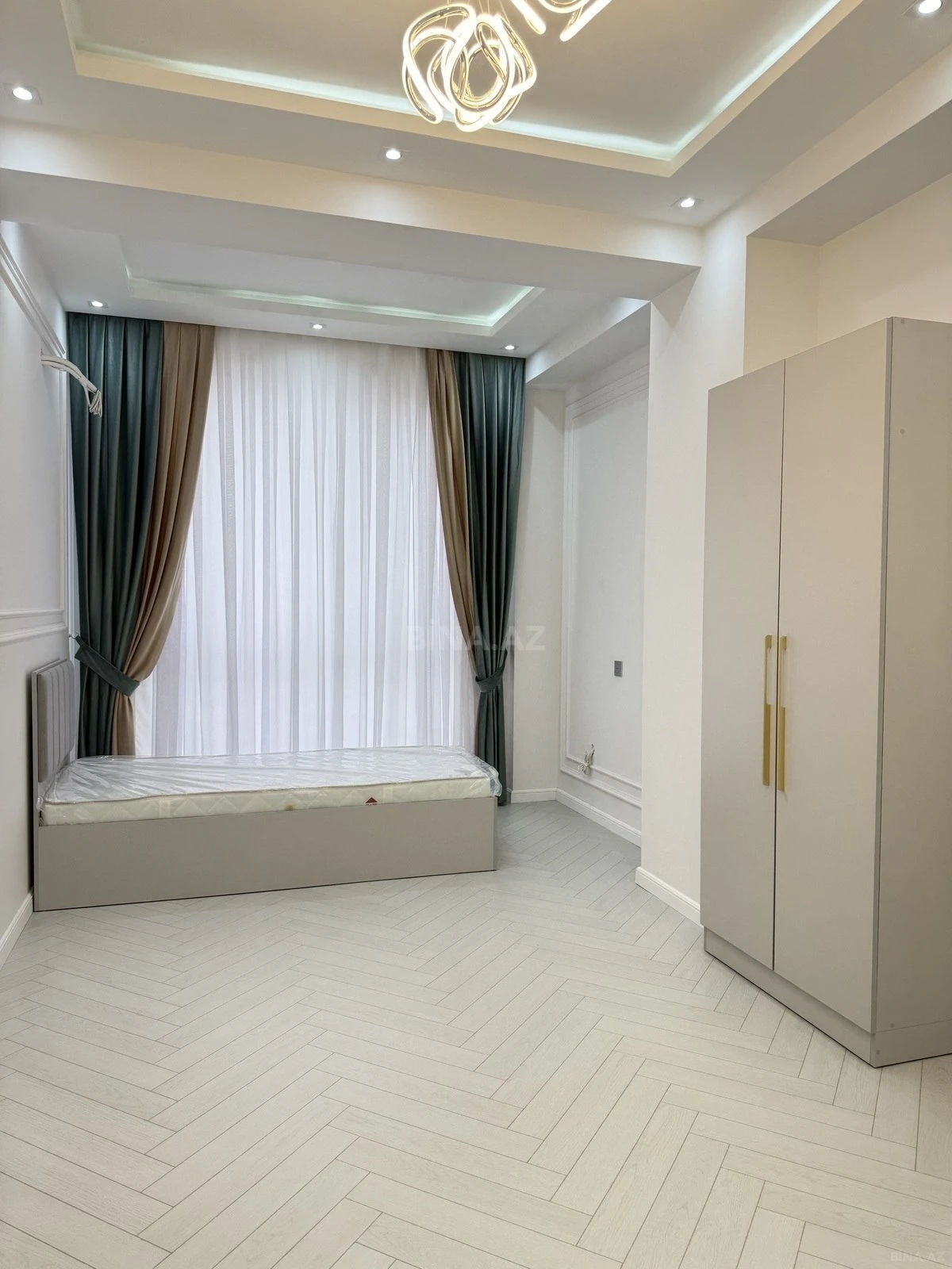 Kirayə verilir 3 otaqlı mənzil 120 m²