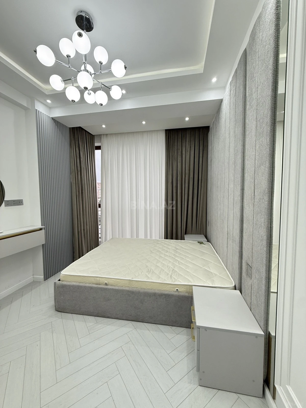 Kirayə verilir 3 otaqlı mənzil 120 m²
